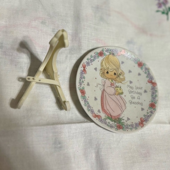Precious Moments, Loving Expressions, Birthday Plate with plastic stand - Picture 1 of 3